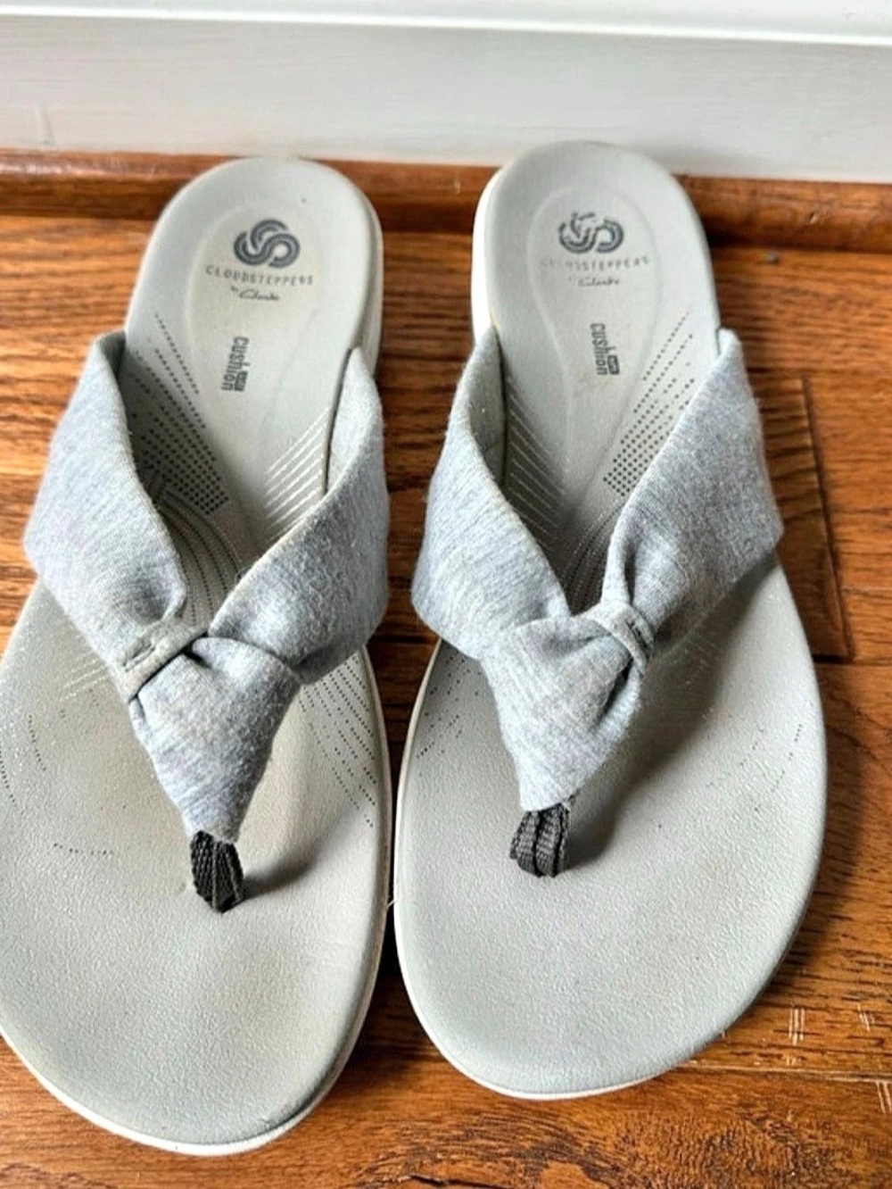 Clarks Cloudsteppers Breeze Sea Gray Sandals US 9 NWT